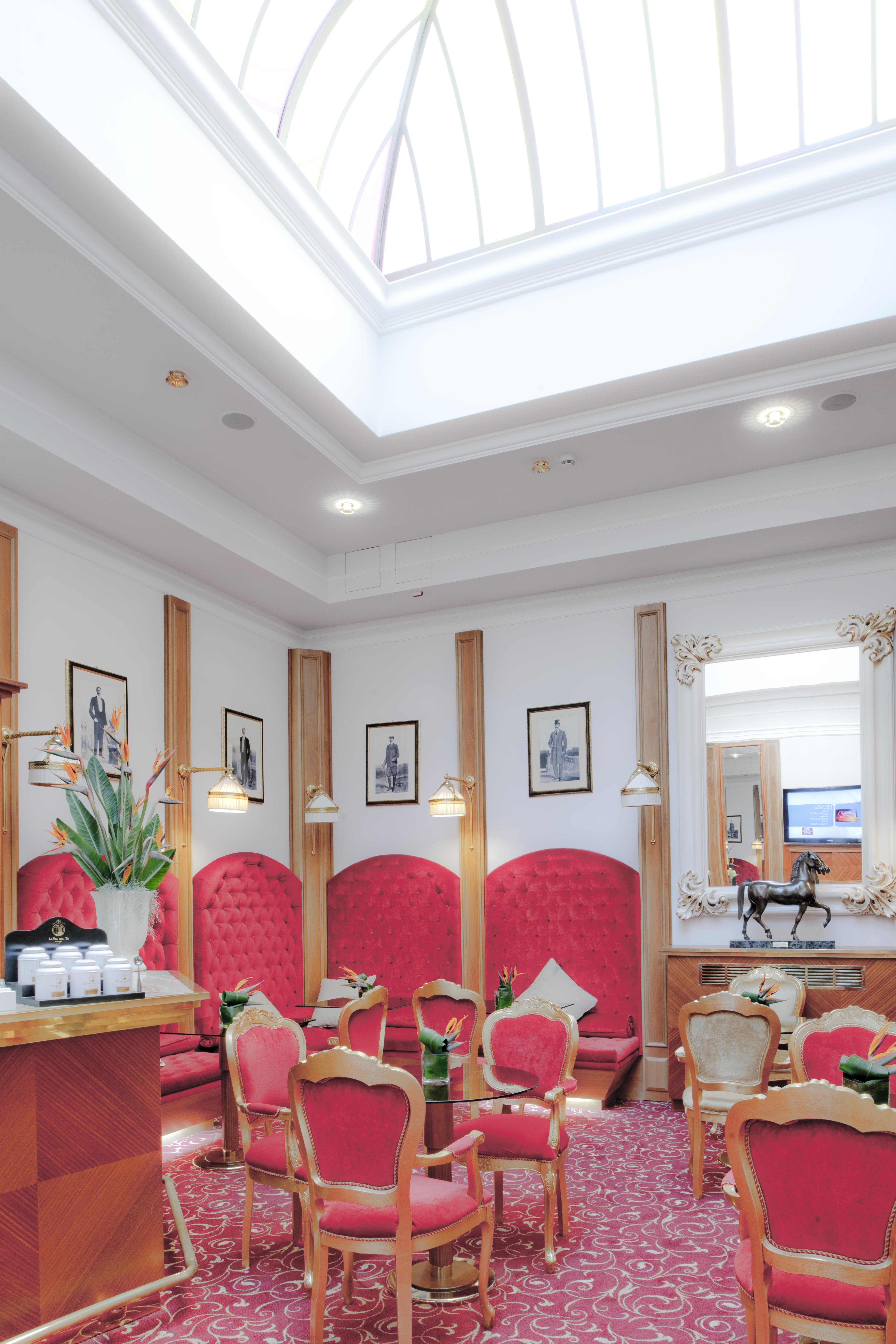 Golden Tower Hotel & Spa Firenze Kültér fotó The interior of the hotel