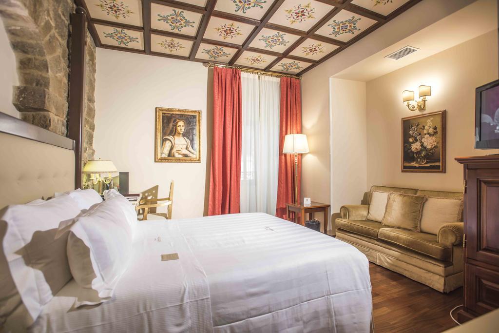 Golden Tower Hotel & Spa Firenze Kültér fotó A room at the hotel